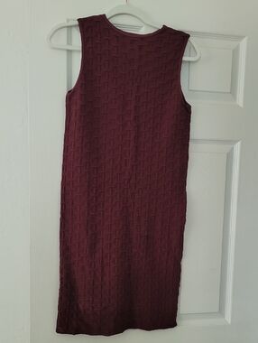 Tees by Tina Sleeveless Textured Midi Dress in Burgundy